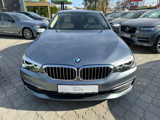 BMW 5 Series foto 1