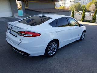 Ford Fusion foto 4