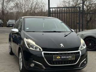 Peugeot 208 foto 3