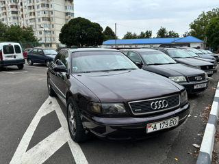 Audi A8 foto 1