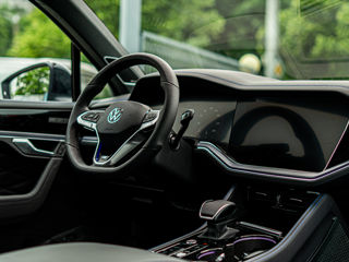 Volkswagen Touareg foto 9