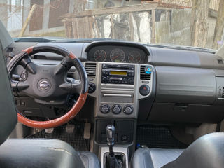 Nissan X-Trail foto 2