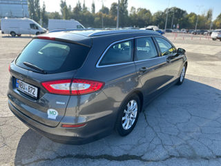 Ford Mondeo foto 4