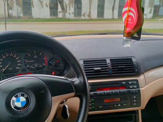 BMW 3 Series Touring foto 7