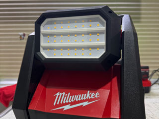 Milwaukee 18v 4000 lumen foto 2