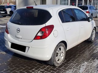 Opel Corsa foto 3