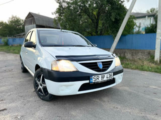 Dacia Logan foto 2