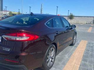 Ford Fusion foto 3