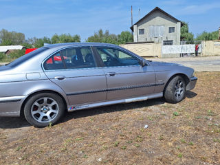 BMW 5 Series foto 10