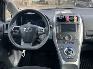 Toyota Auris фото 4