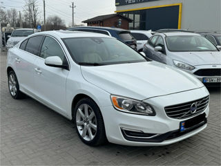 Volvo S60 фото 1