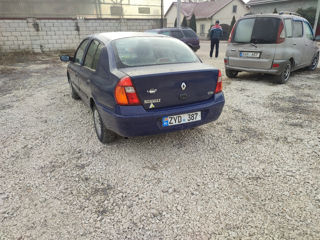 Renault Clio foto 5