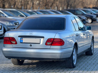 Mercedes E-Class foto 3