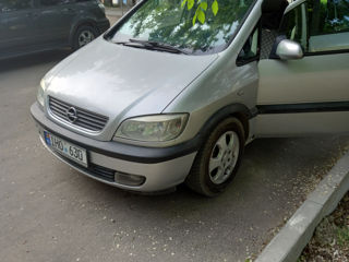 Opel Zafira foto 3