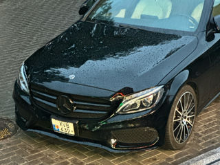 Mercedes C-Class foto 1