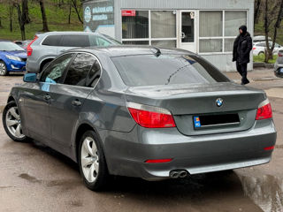 BMW 5 Series foto 4