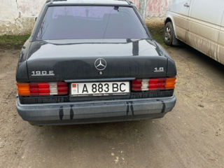 Mercedes 190 foto 5