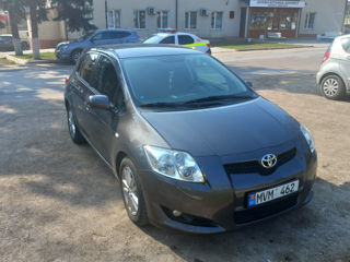 Toyota Auris foto 1