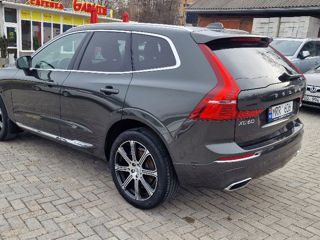 Volvo XC60 foto 2