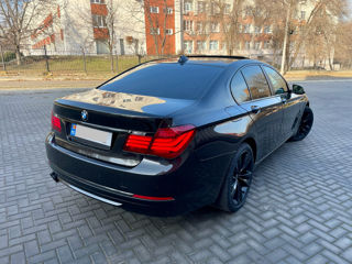 BMW 7 Series foto 3