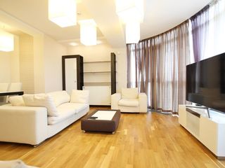 Oferim spre chirie apartament cu 2 camere,sec.Centru, str. Puskin!! foto 1