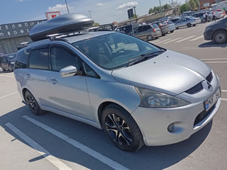 Mitsubishi Grandis фото 3