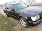 Mercedes Series (W124) foto 6