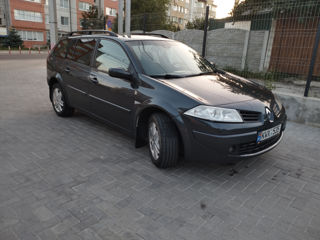 Renault Megane foto 2