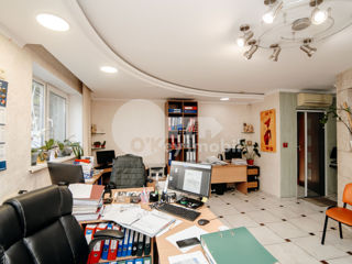 Oficiu cu o suprafață de 108 mp, Centru, 128000 € ! foto 7