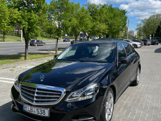 Mercedes E-Class foto 2