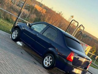 Dacia Logan foto 2