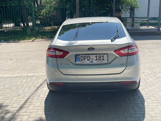 Ford Mondeo foto 5