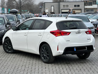 Toyota Auris foto 5