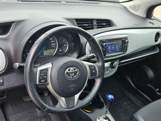 Toyota Yaris foto 9