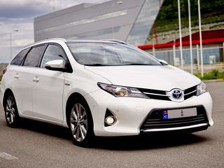 Toyota Auris foto 1