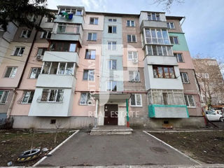 Apartament cu 2 camere, 48 m², Botanica, Chișinău foto 1