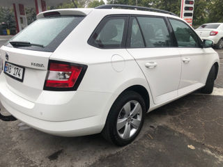 Skoda Fabia foto 2