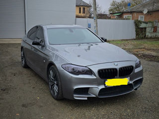 BMW 5 Series foto 2