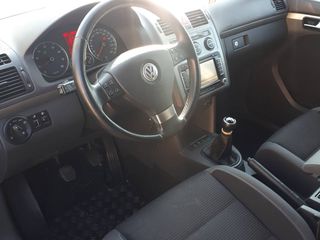 Volkswagen Touran foto 5