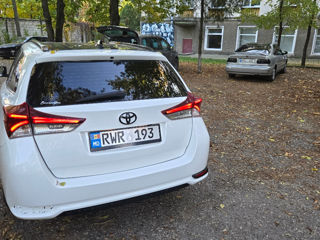 Toyota Auris foto 3