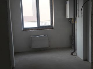 Apartament +parcare privata + debara foto 3