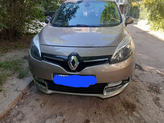 Renault Grand Scenic foto 2