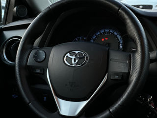 Toyota Auris foto 16