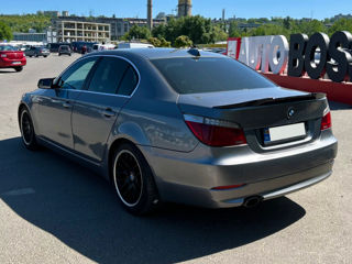 BMW 5 Series foto 8