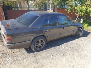 Mercedes Series (W124) foto 4