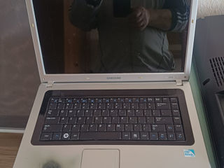 Laptop-- Samsung R518