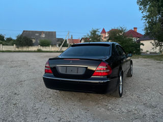 Mercedes E-Class foto 3