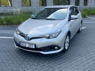 Toyota Auris foto 1