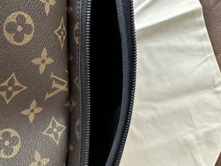 Продам рюкзак Louis Vuitton оригинал 100% Sold Out ! foto 5