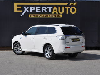 Mitsubishi Outlander foto 3